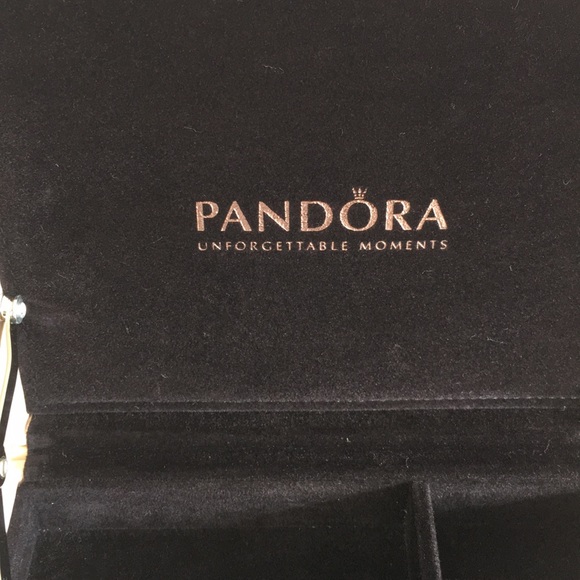 Pandora cream jewelry box - Picture 3 of 8